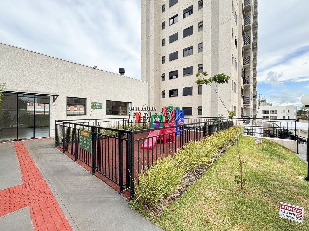 Apartamento à venda no Residencial Le Chalet - Região oeste de Londrina