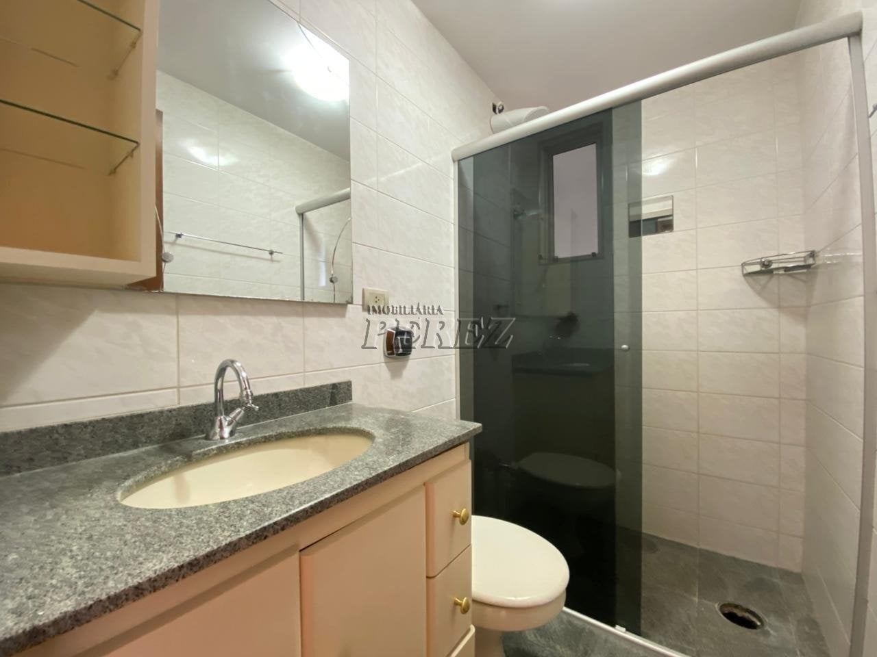 Apartamento à venda no Edifício Porto Bello na região oeste de Londrina