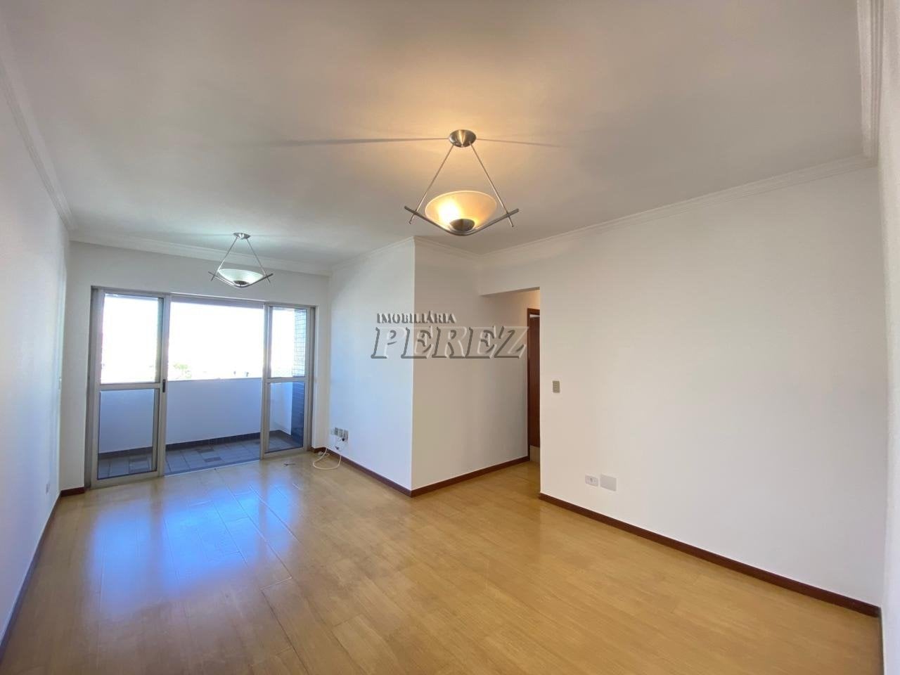 Apartamento à venda no Edifício Porto Bello na região oeste de Londrina
