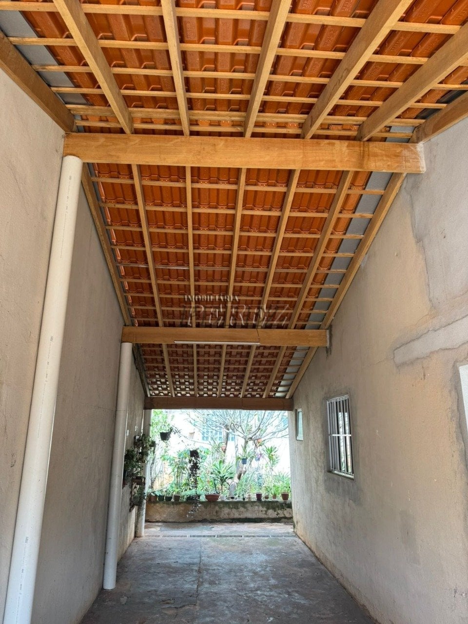 Casa à venda no Jardim Maria Lúcia, região oeste de Londrina