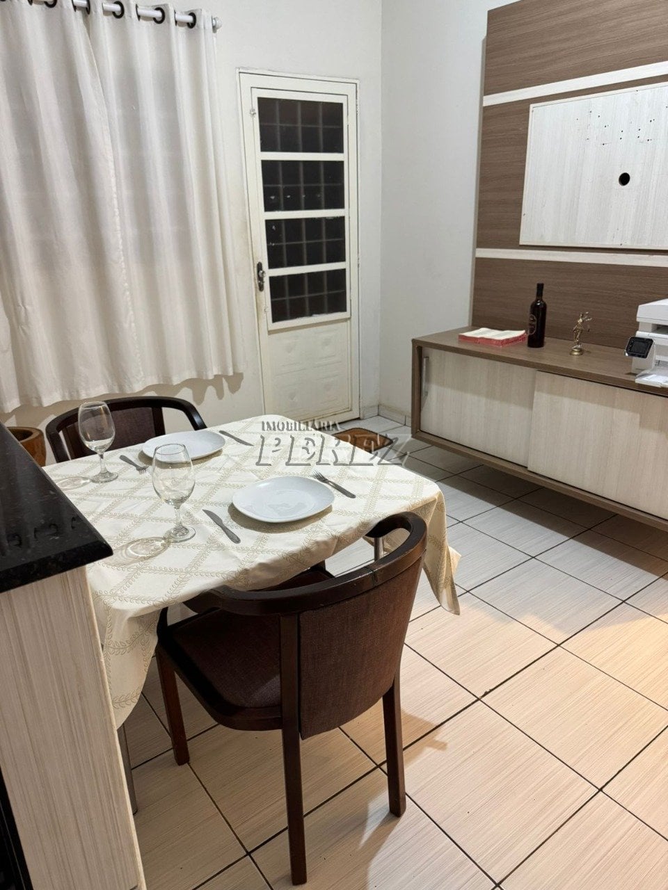 Casa à venda no Jardim Maria Lúcia, região oeste de Londrina