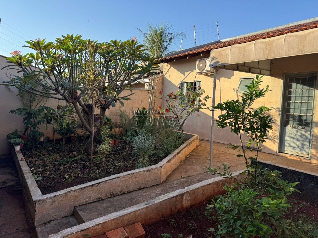 Casa à venda no Jardim Maria Lúcia, região oeste de Londrina