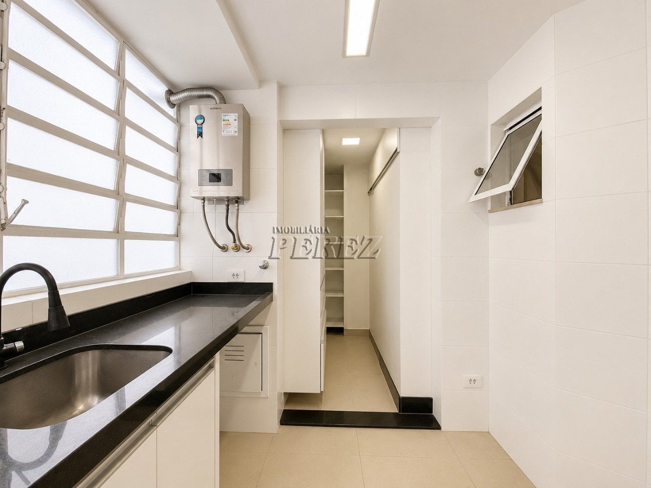 Apartamento à venda no Residencial Shangri-lá, região oeste de Londrina