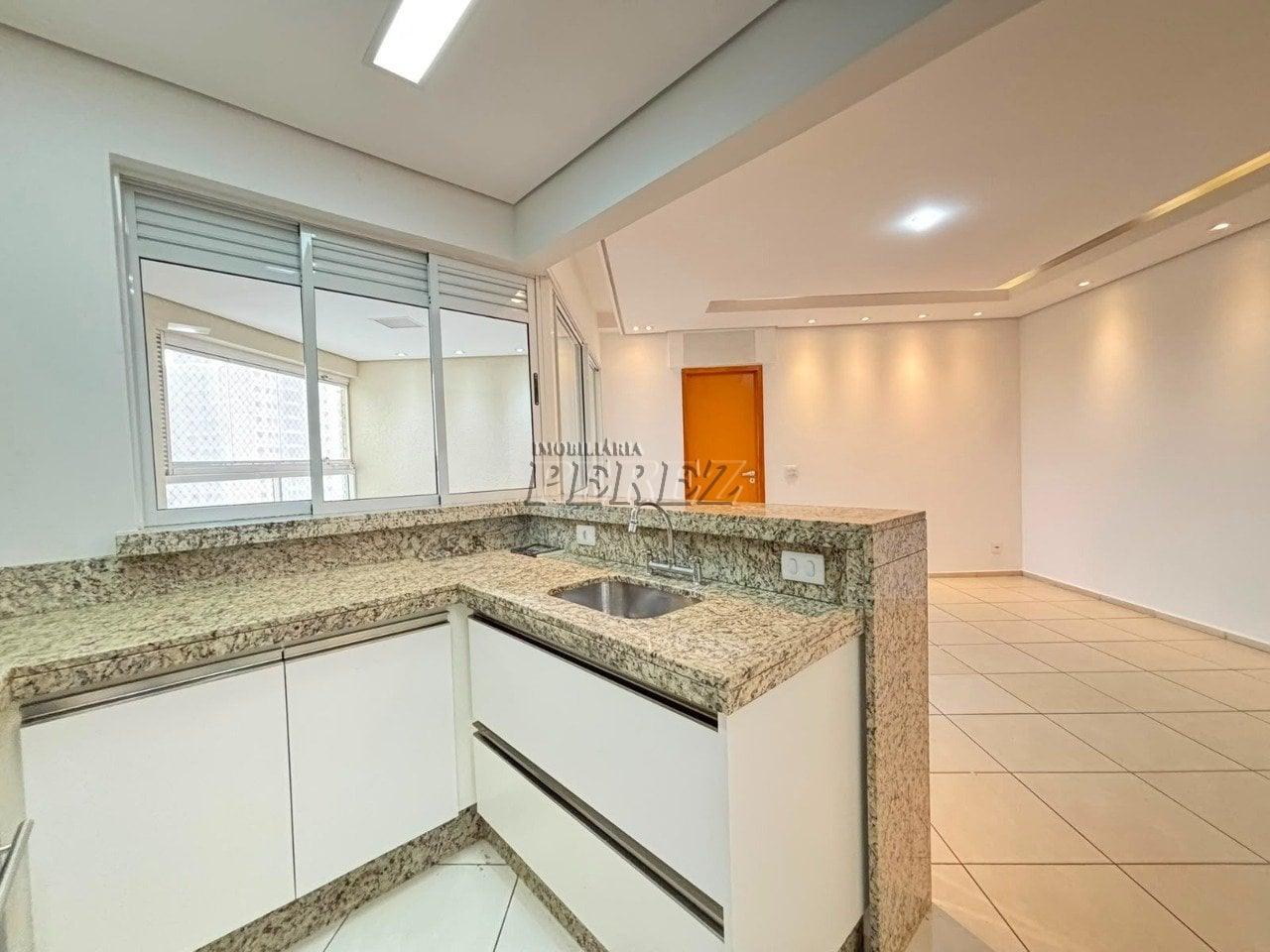 Apartamento à venda e locação no Edifício Vivere Palhano, na região sul de Londrina