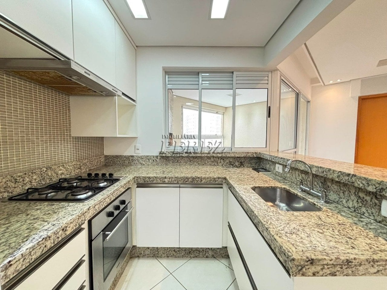 Apartamento à venda e locação no Edifício Vivere Palhano, na região sul de Londrina