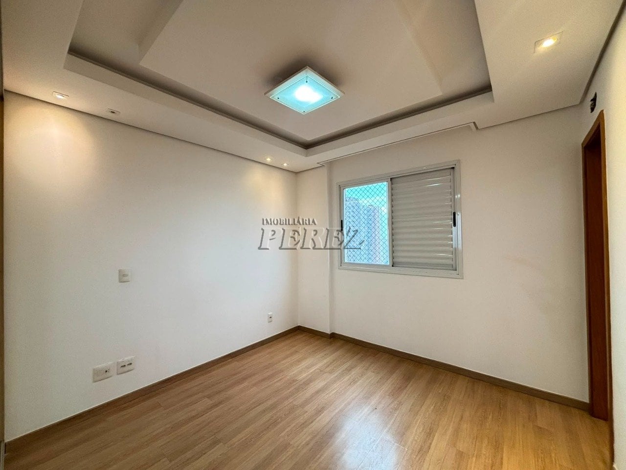 Apartamento à venda e locação no Edifício Vivere Palhano, na região sul de Londrina