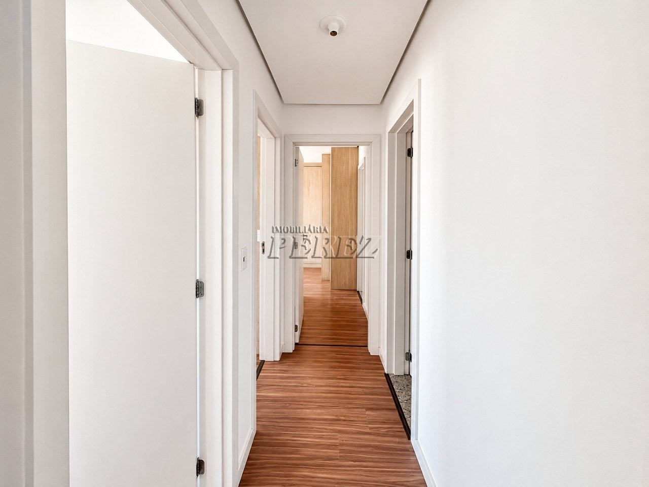 Apartamento para alugar Jardim Shangri-la A, Londrina/PR