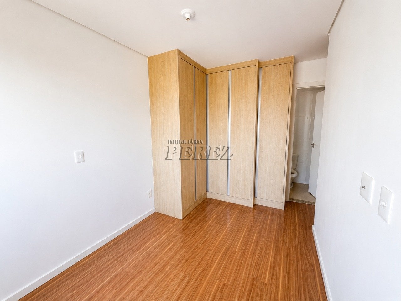 Apartamento para alugar Jardim Shangri-la A, Londrina/PR