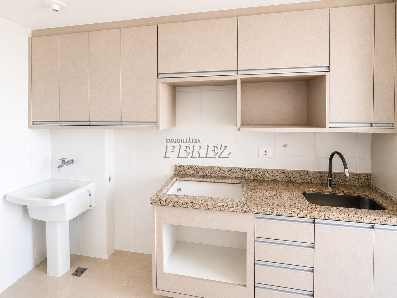 Apartamento para alugar Jardim Shangri-la A, Londrina/PR