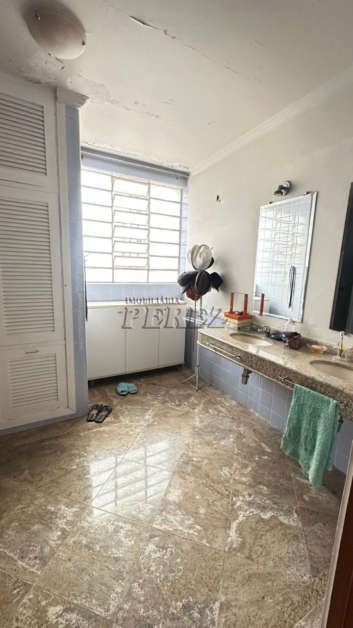 Apartamento à venda no Edifício Santa Mônica - Centro de Londrina