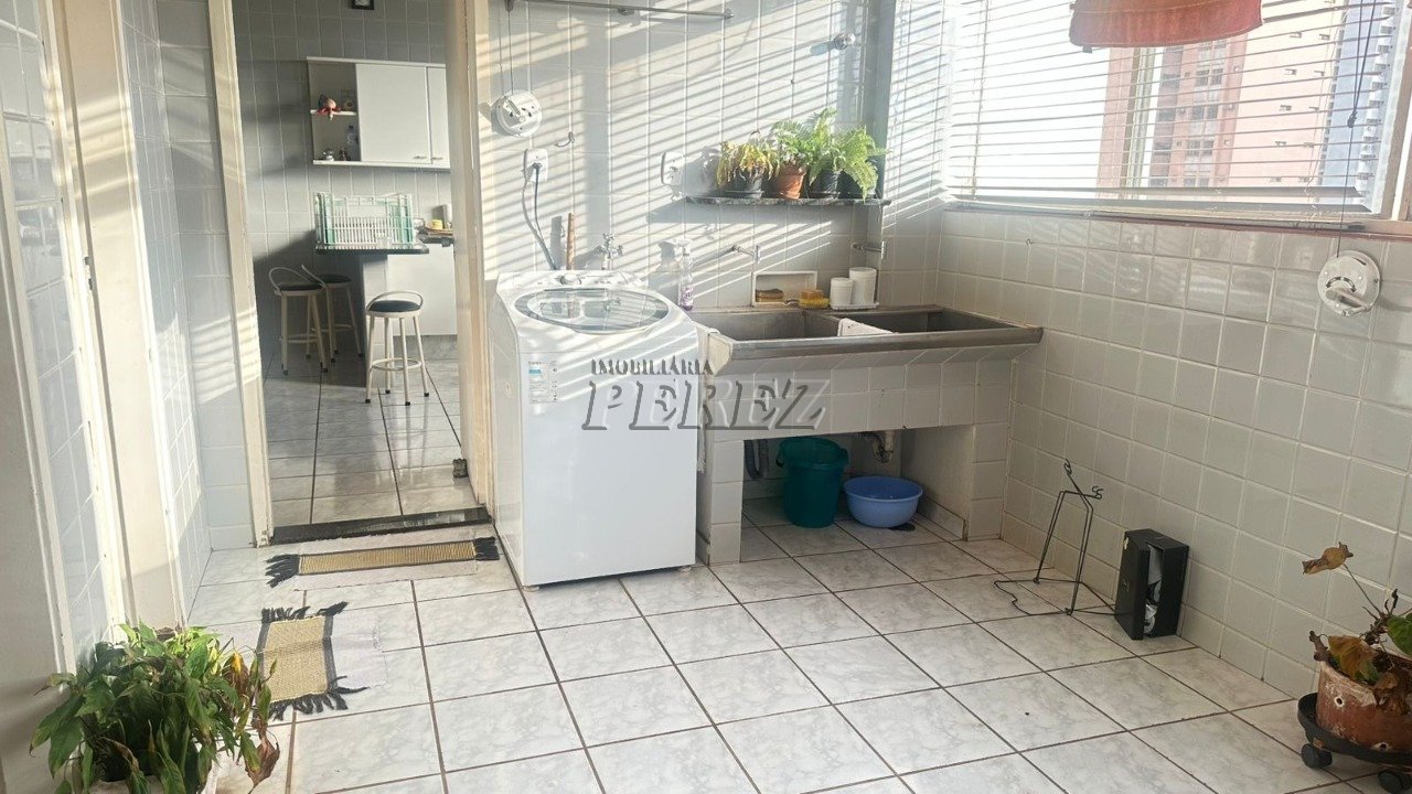 Apartamento à venda no Edifício Santa Mônica - Centro de Londrina