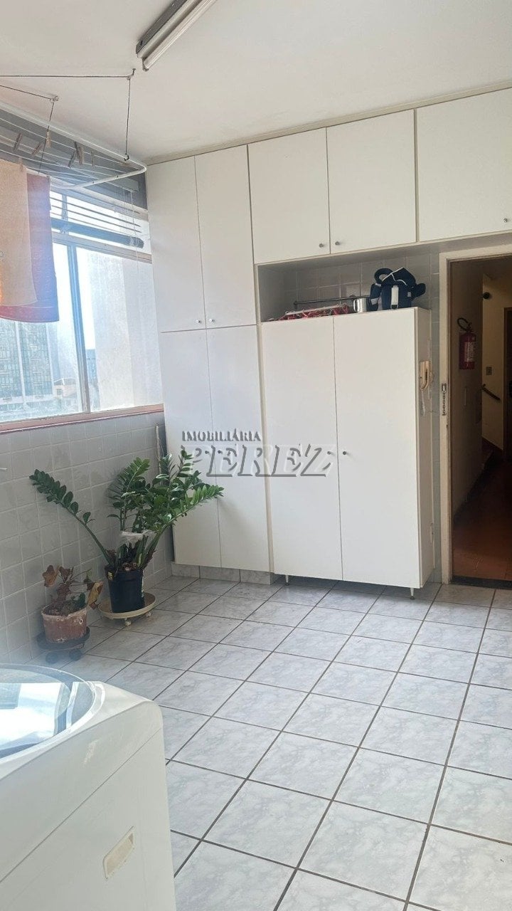 Apartamento à venda no Edifício Santa Mônica - Centro de Londrina