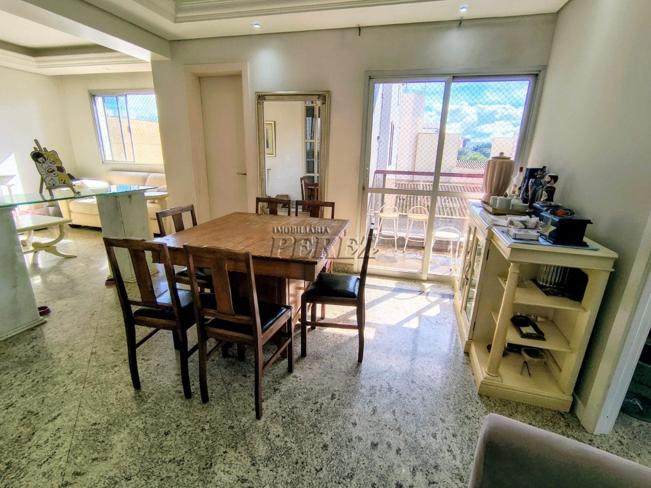Apartamento à venda no Edifício Concorde - Centro de Londrina