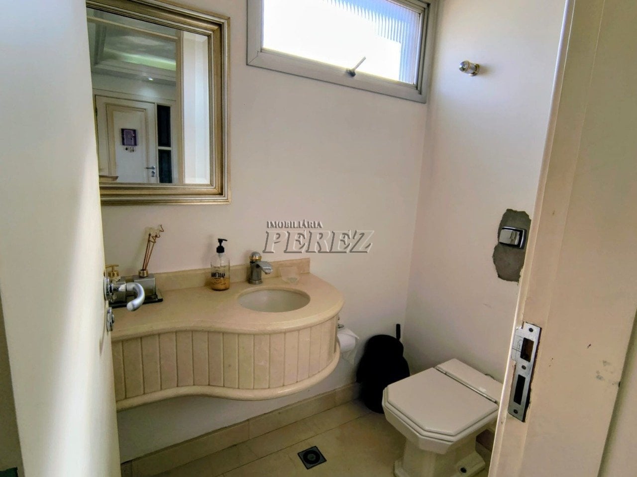 Apartamento à venda no Edifício Concorde - Centro de Londrina