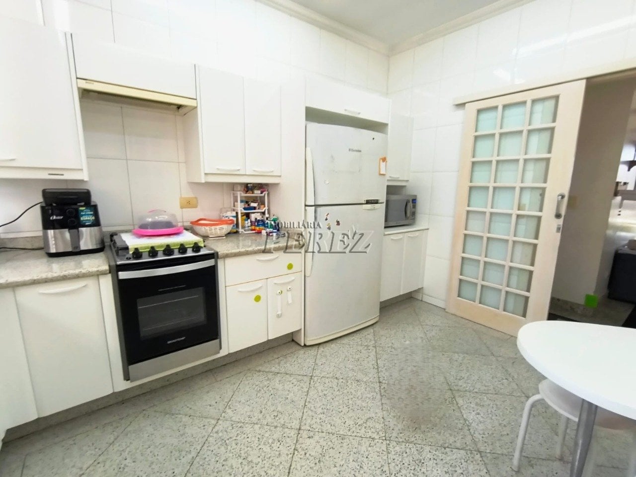 Apartamento à venda no Edifício Concorde - Centro de Londrina