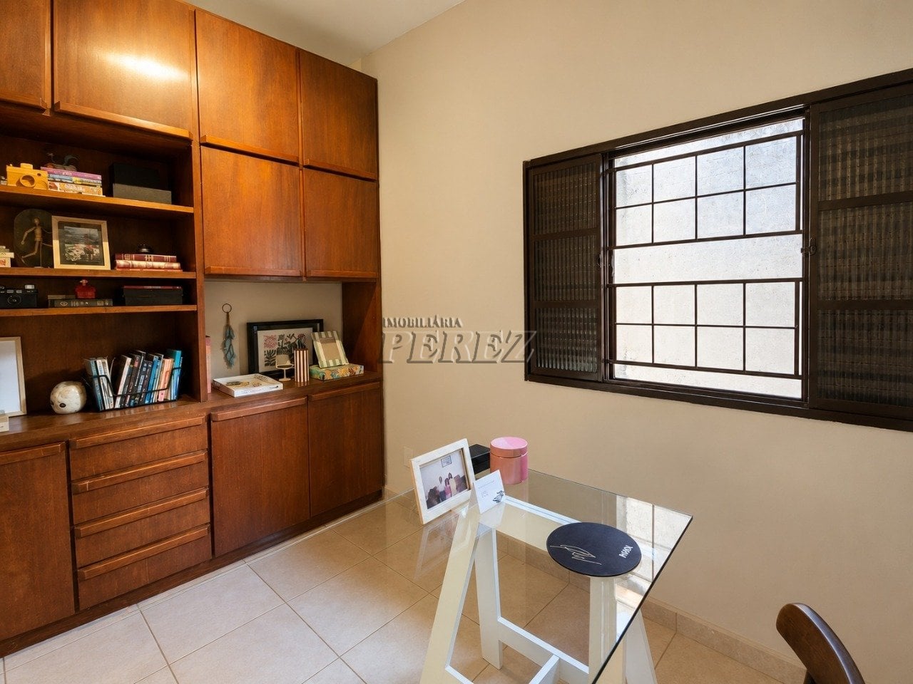 Casa à venda na região oeste de Londrina - Quebec