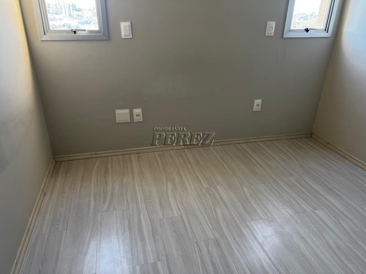 Apartamento à venda no Edifício Ilha de Malta - Centro de Londrina