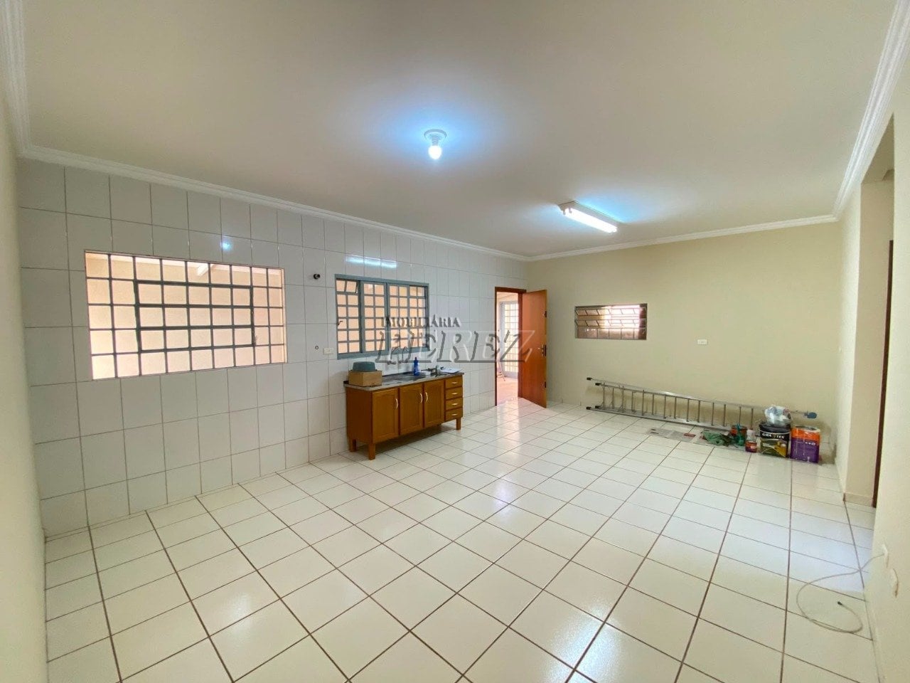 Sobrado para alugar no Jardim Shangri-lá B - Região oeste de Londrina