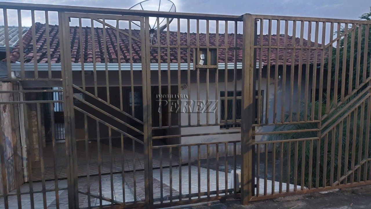 Casa à venda na região norte de Londrina - Leonor