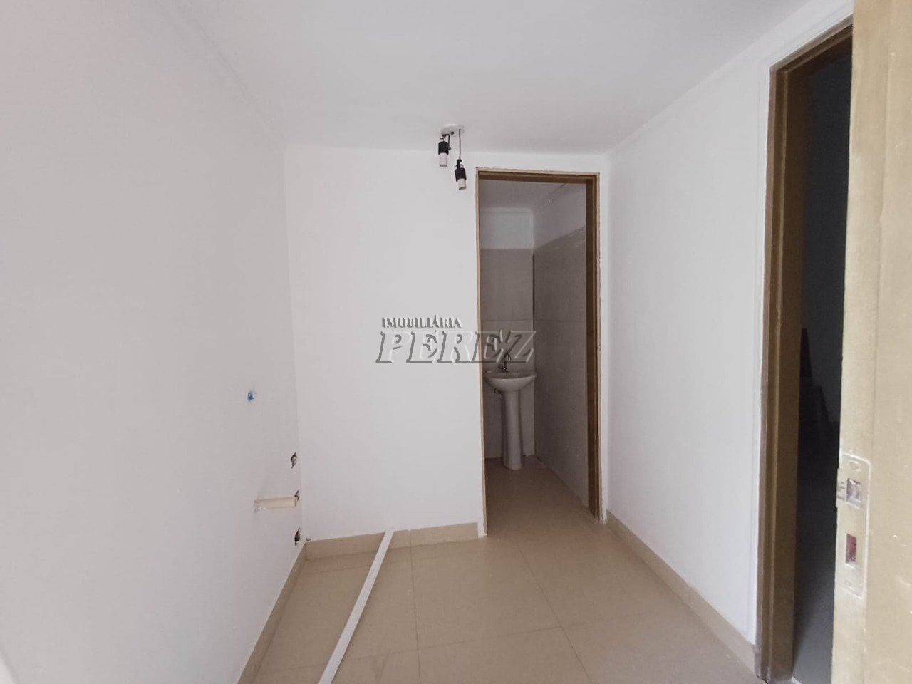 Sala comercial para alugar na região oeste de Londrina - Bandeirantes
