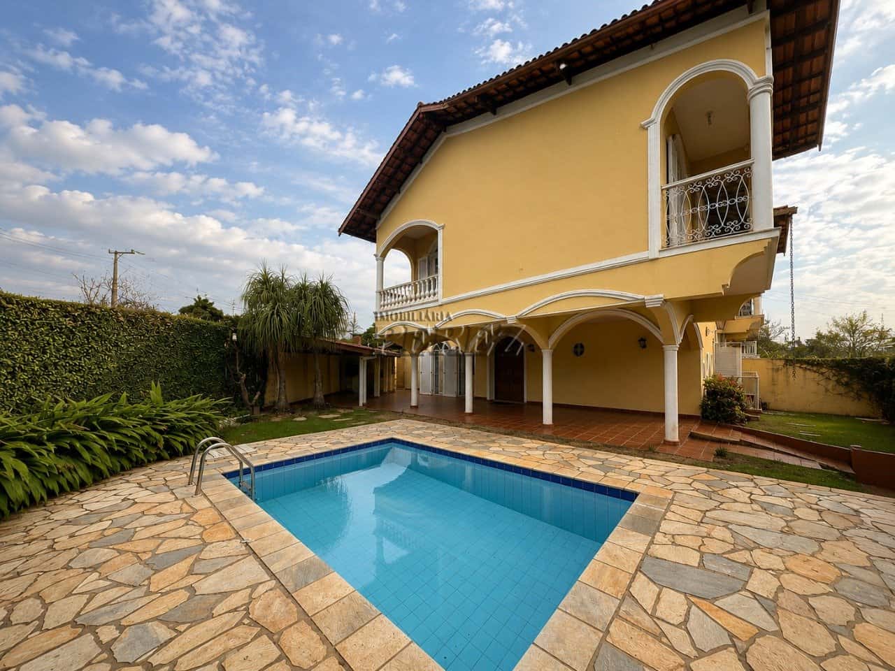 Casa para alugar na região leste de Londrina - Dom Pedro I — foto principal