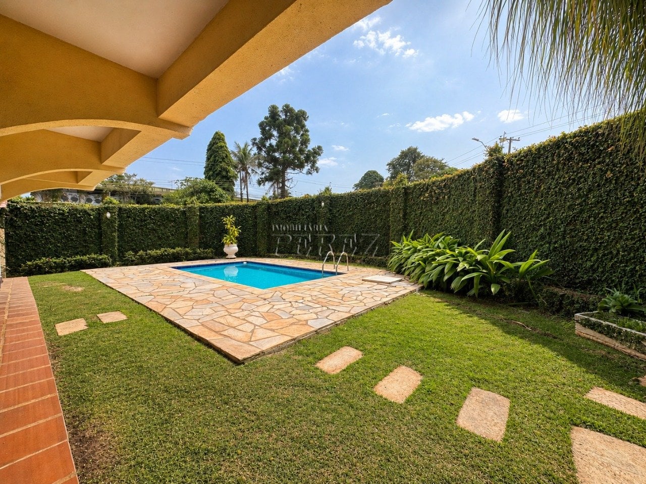 Casa para alugar na região leste de Londrina - Dom Pedro I
