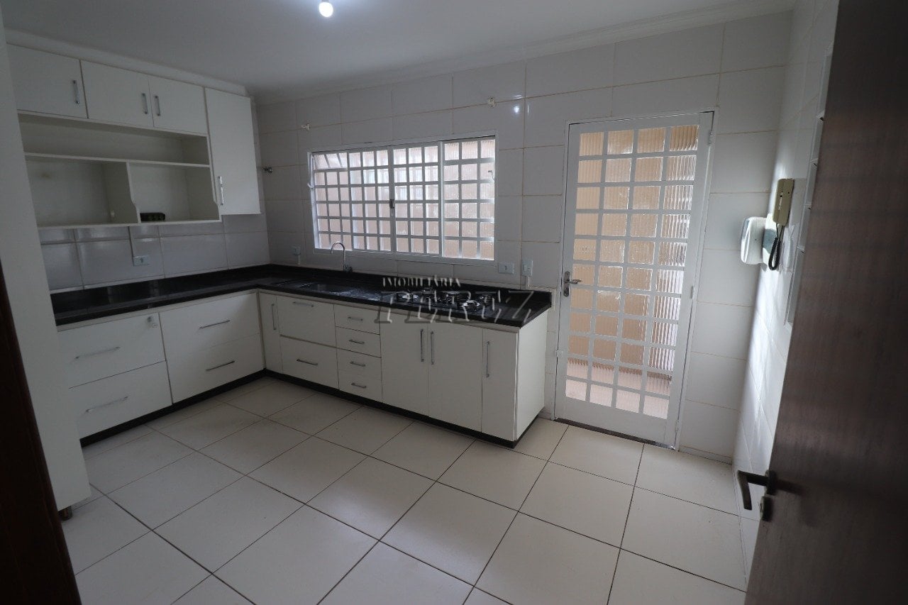 Casa à venda no Jardim do Leste, região leste de Londrina