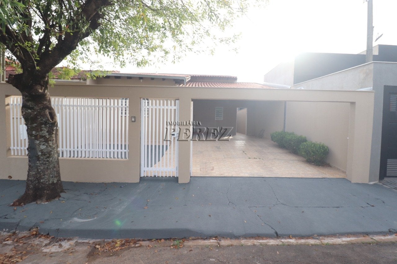 Casa à venda no Jardim do Leste, região leste de Londrina
