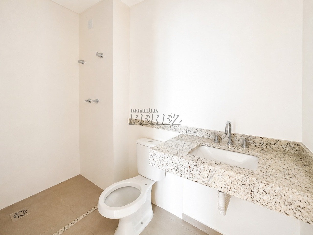 Apartamento à venda no Edifício Sense na região sul de Londrina - Terra Bonita