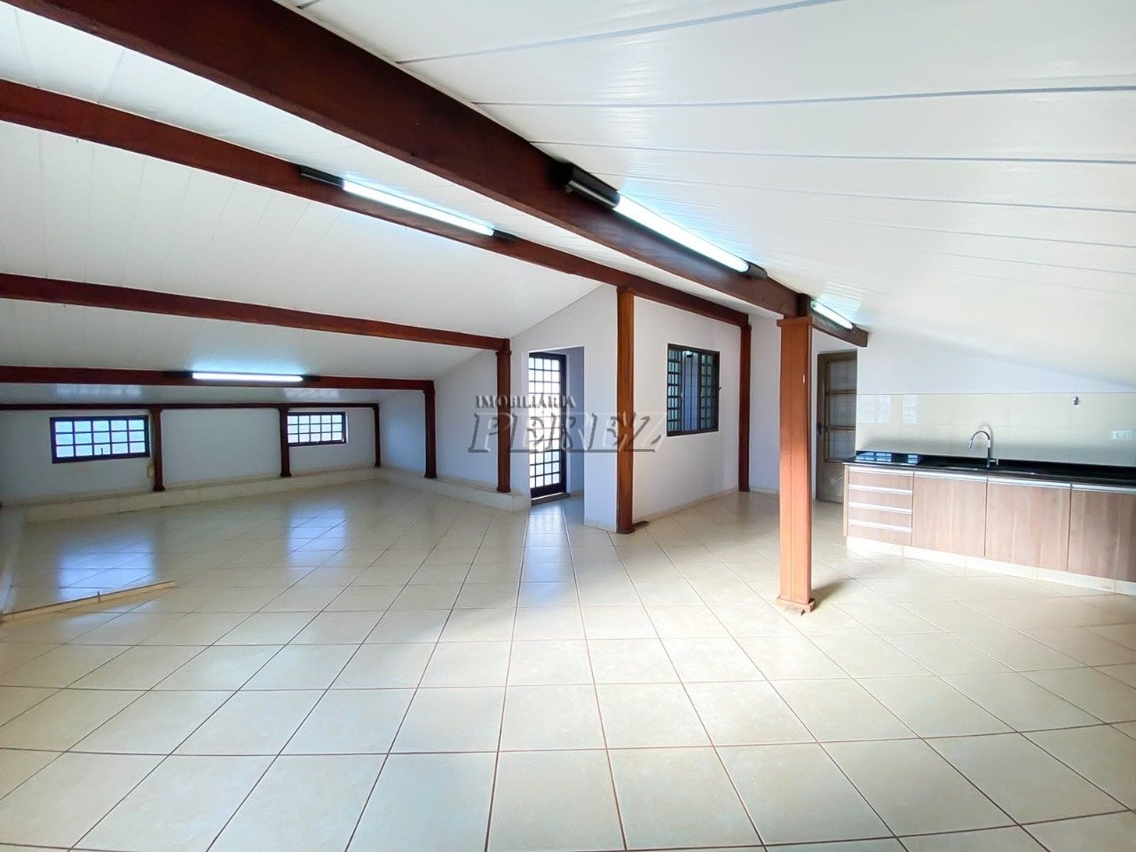 Casa para alugar próximo da Av. Castelo Branco - Região Oeste de Londrina