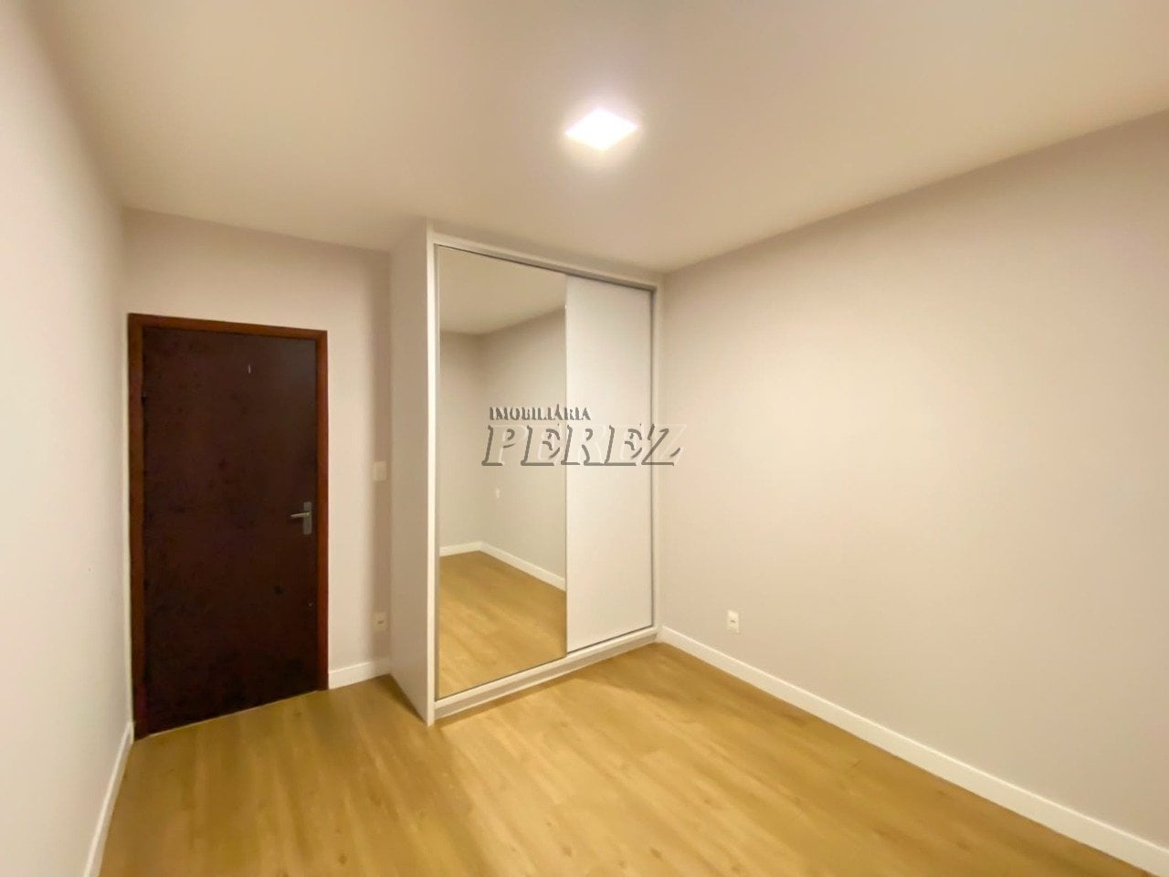Casa para alugar próximo da Av. Castelo Branco - Região Oeste de Londrina