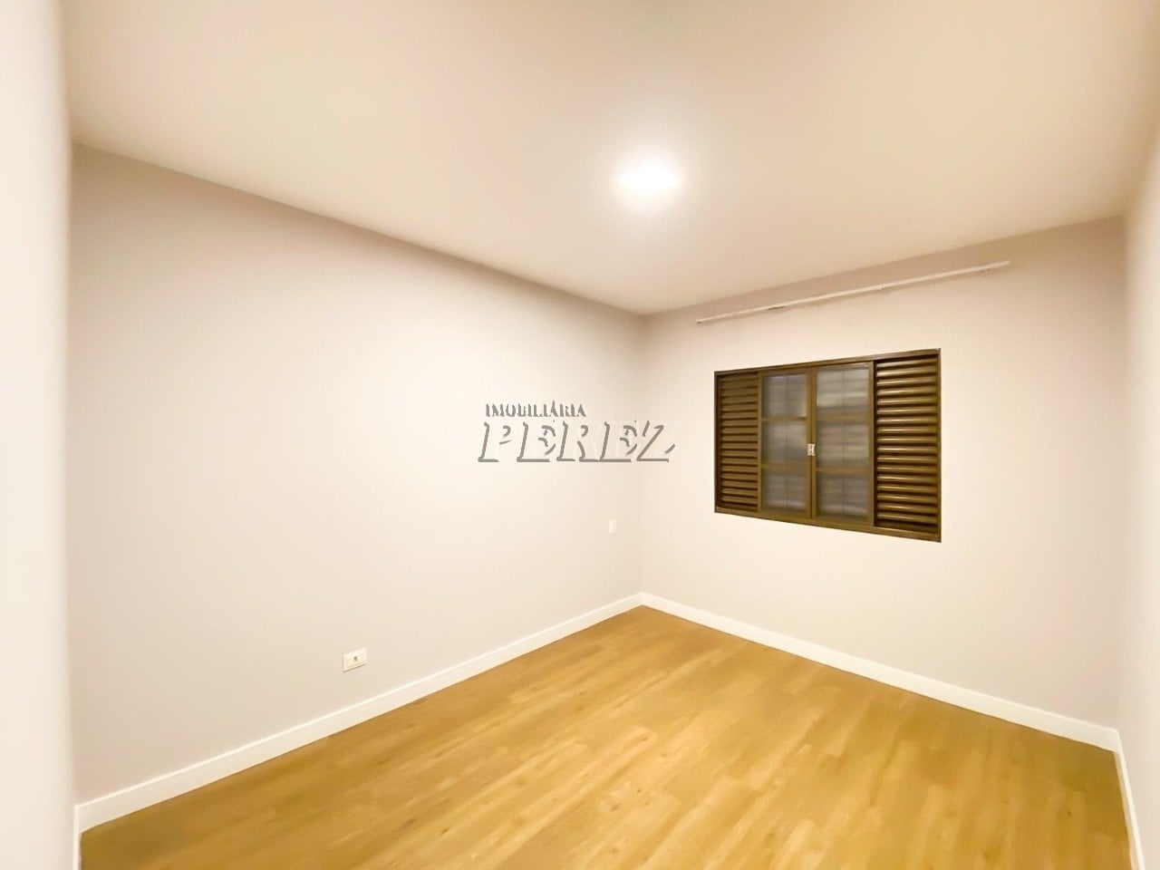 Casa para alugar próximo da Av. Castelo Branco - Região Oeste de Londrina