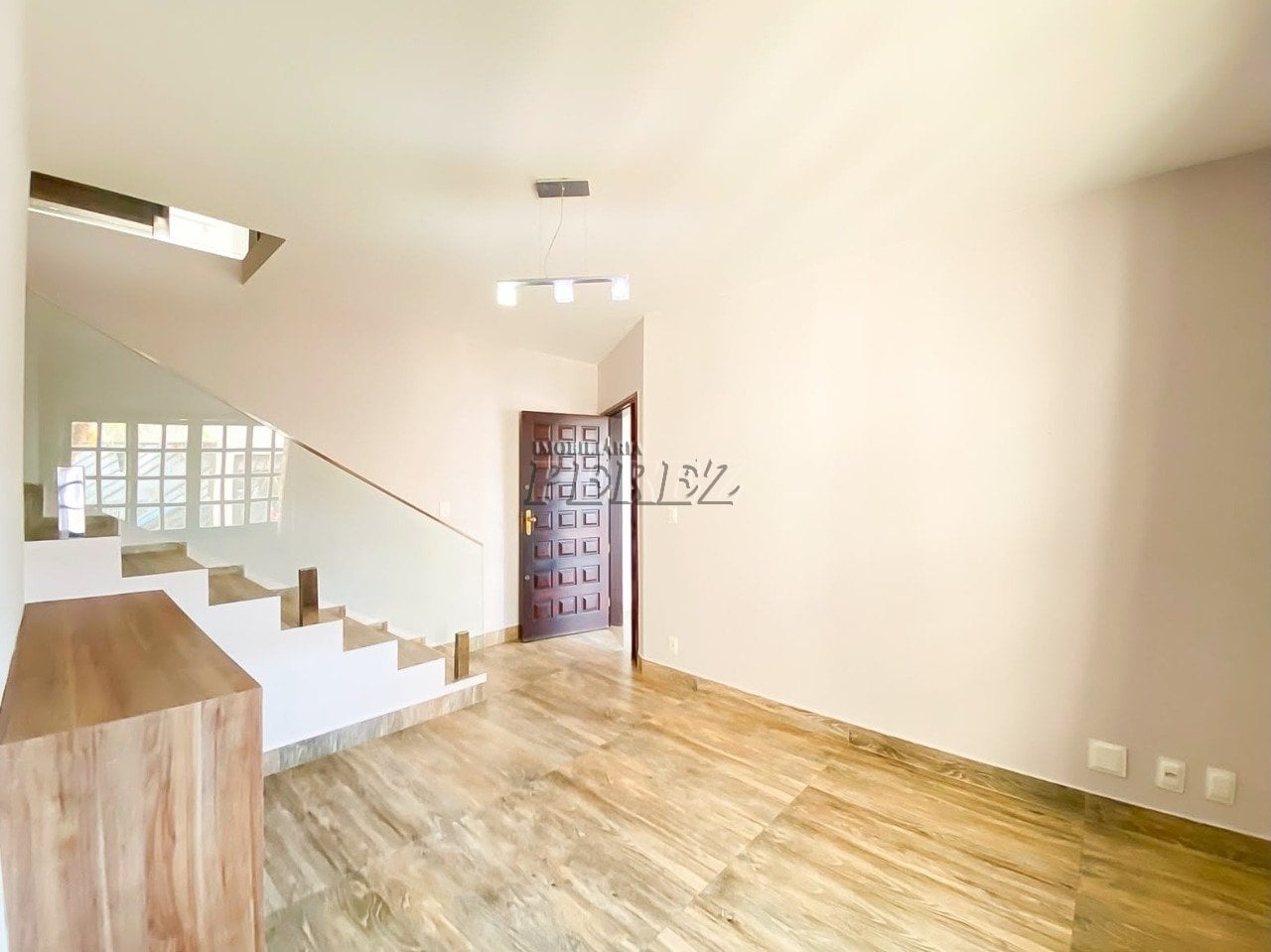 Casa para alugar próximo da Av. Castelo Branco - Região Oeste de Londrina