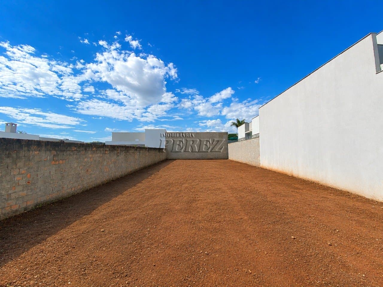 Terreno a venda próximo da Avenida Europa no Jardim Piza