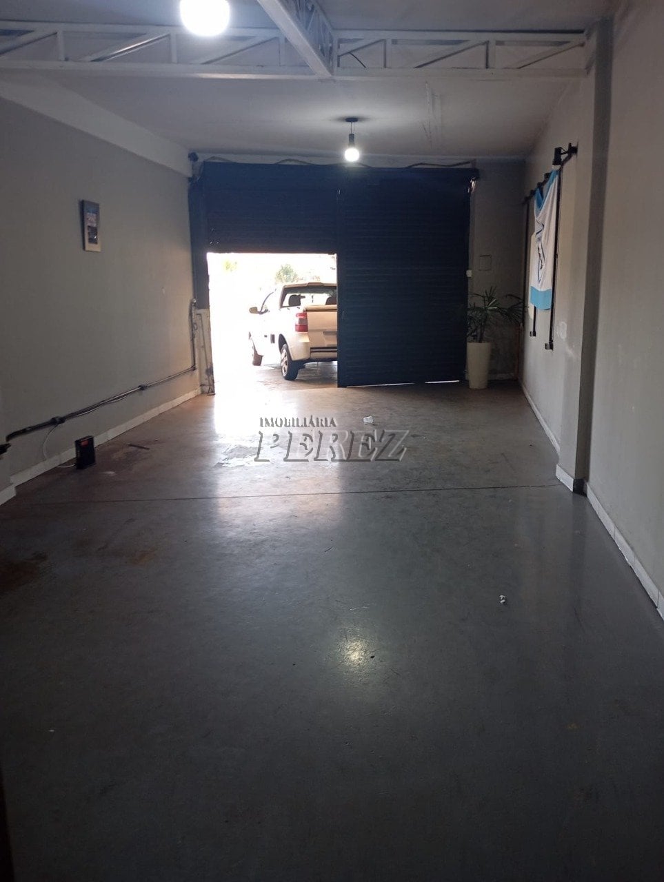 Sala comercial para alugar na Av Saul Elkind - Região norte de Londrina.