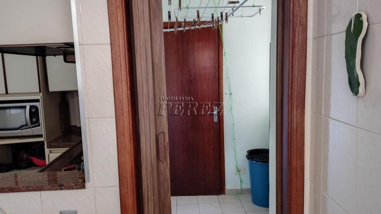 Apartamento à venda no Edifício Terra Dourada - Centro de Londrina