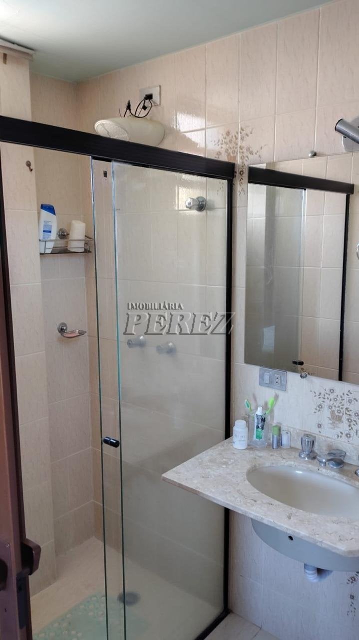 Apartamento à venda no Edifício Terra Dourada - Centro de Londrina
