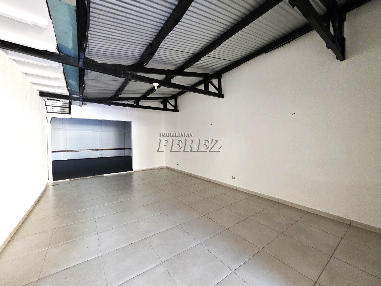 Imóvel comercial para alugar na Av. Tiradentes - Região oeste de Londrina