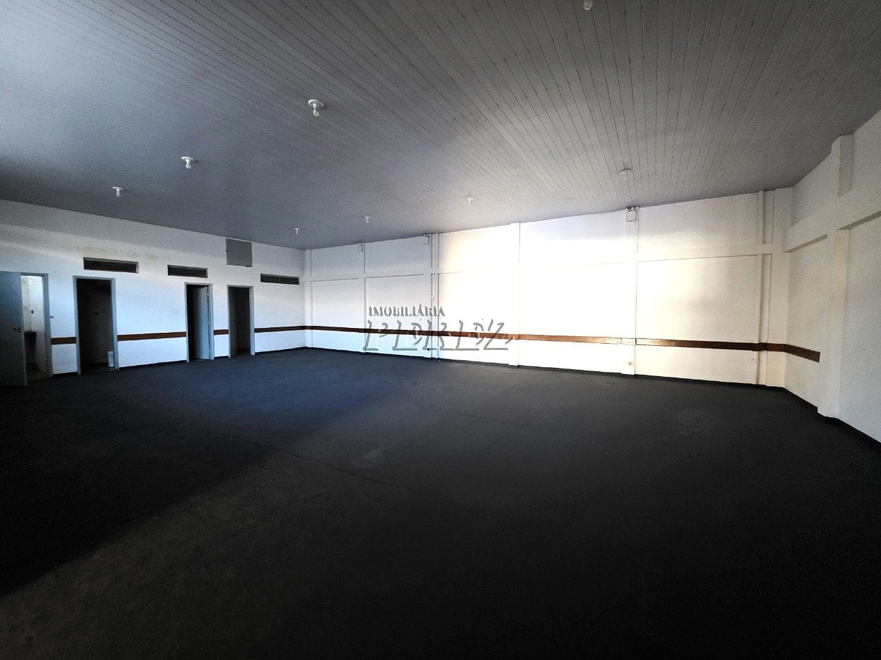 Imóvel comercial para alugar na Av. Tiradentes - Região oeste de Londrina