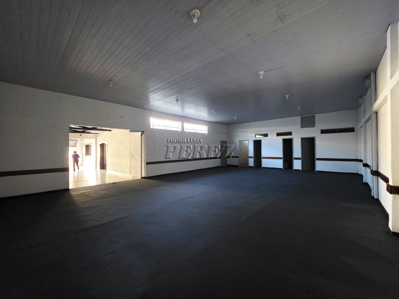 Imóvel comercial para alugar na Av. Tiradentes - Região oeste de Londrina