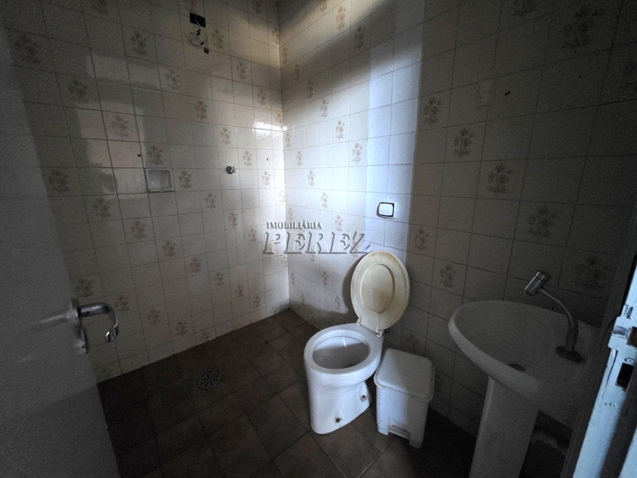 Imóvel comercial para alugar na Av. Tiradentes - Região oeste de Londrina