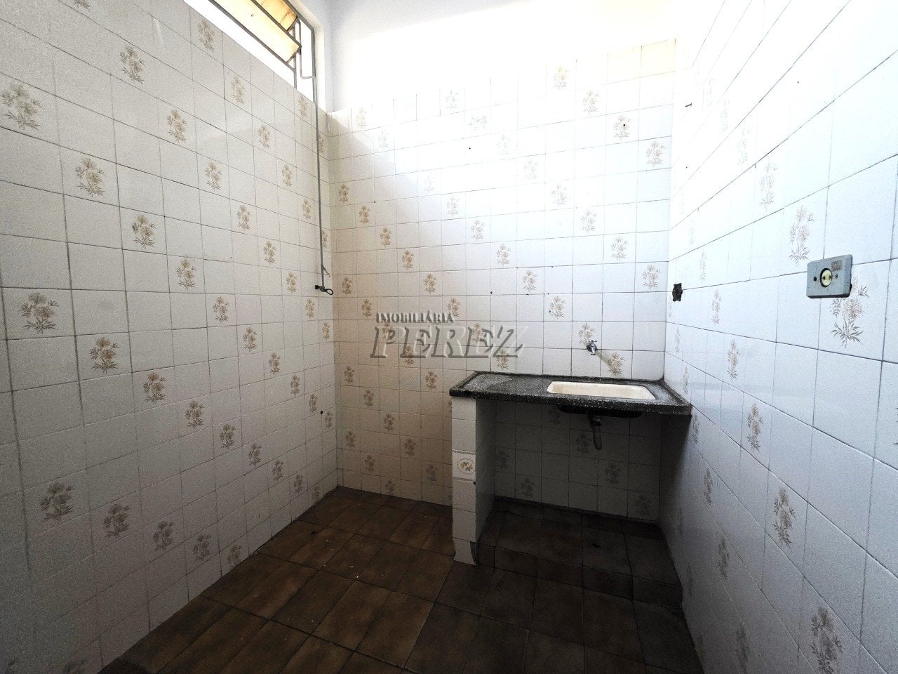 Imóvel comercial para alugar na Av. Tiradentes - Região oeste de Londrina