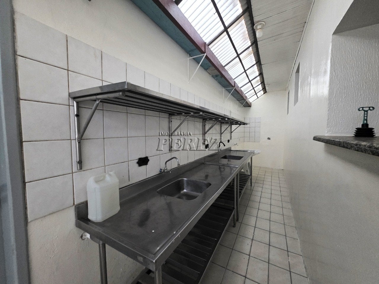 Imóvel comercial para alugar na Av. Tiradentes - Região oeste de Londrina