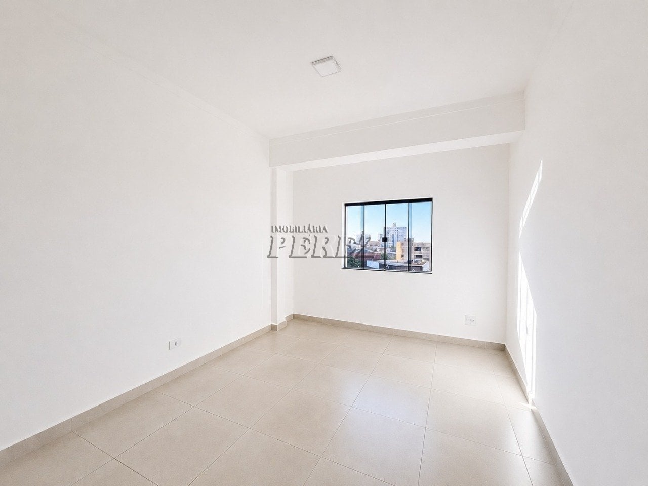 Sala comercial para alugar no Edifício Rafíh - Centro de Londrina