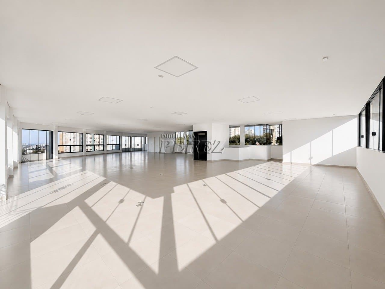 Cobertura para alugar no Edifício Rafíh - Centro de Londrina