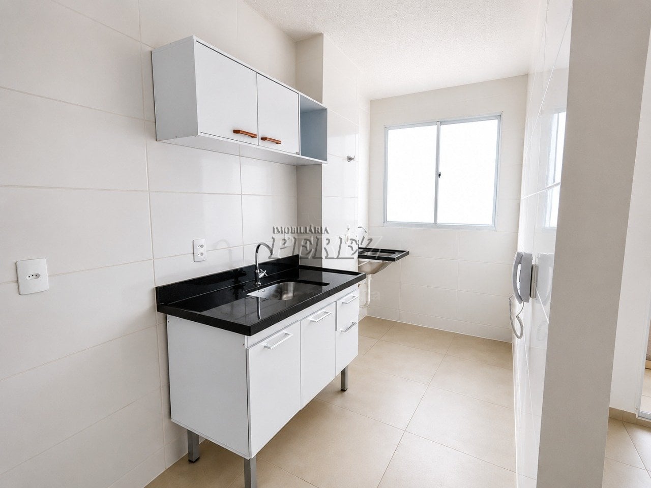 Apartamento novo para locação no Edifício Lake Picasso, localizado na Região Leste de Londrina.