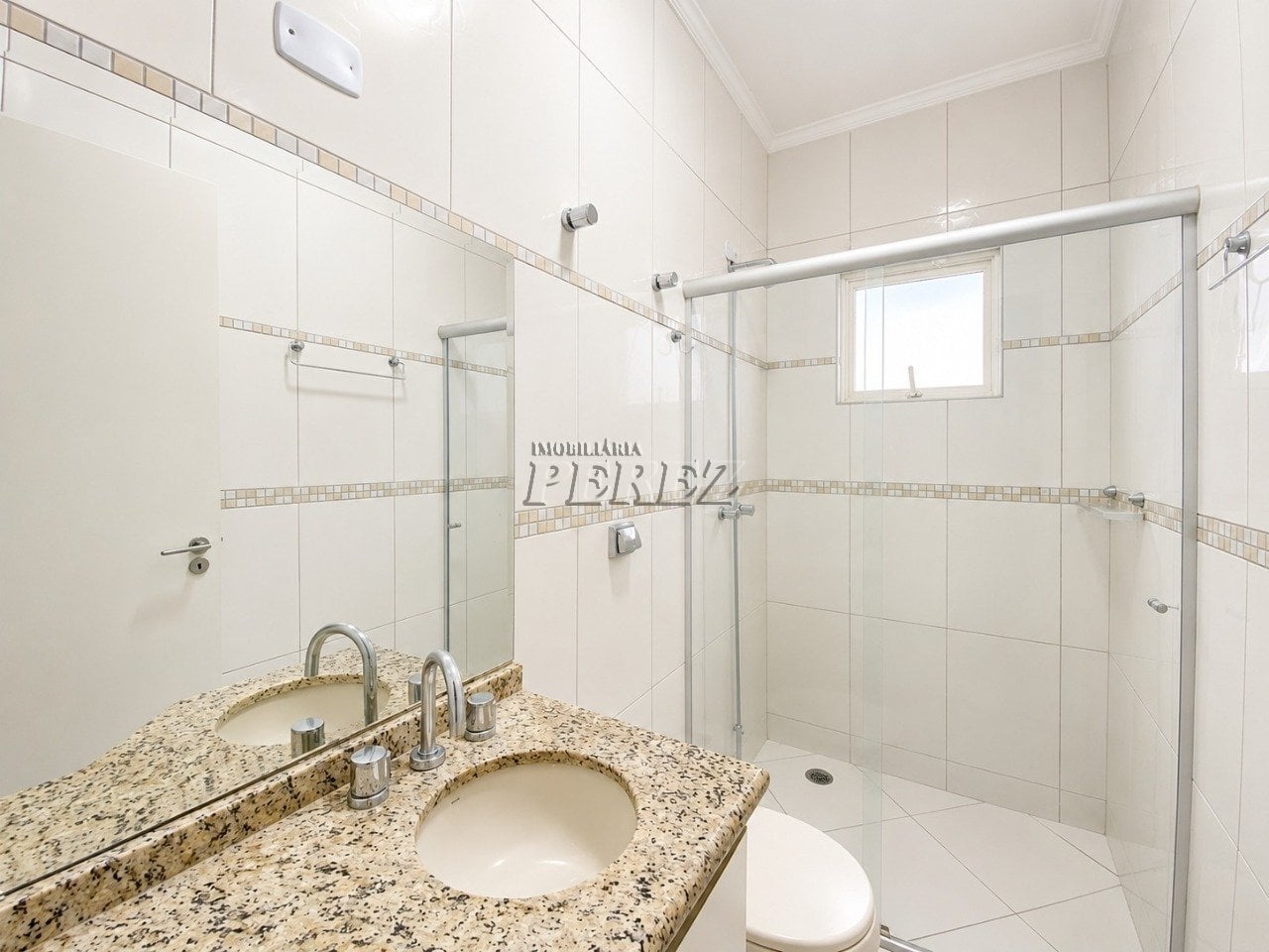 Casa em condomínio para alugar na Av. Robert Koch região Leste de Londrina
