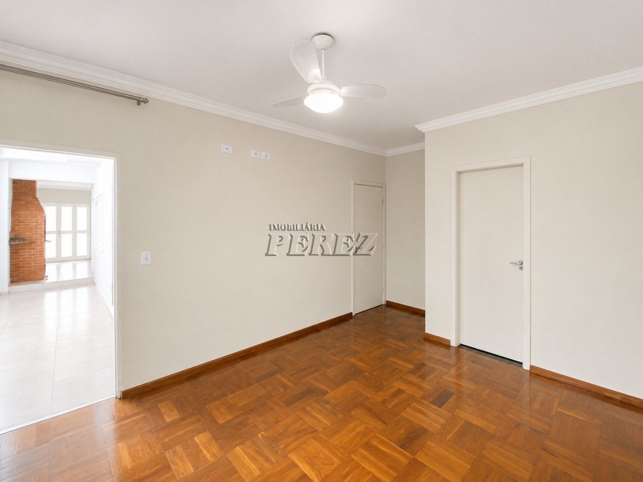 Casa em condomínio para alugar na Av. Robert Koch região Leste de Londrina