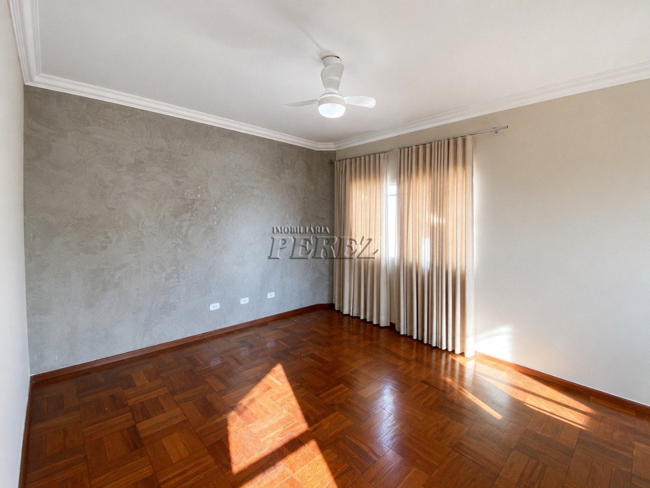 Casa em condomínio para alugar na Av. Robert Koch região Leste de Londrina