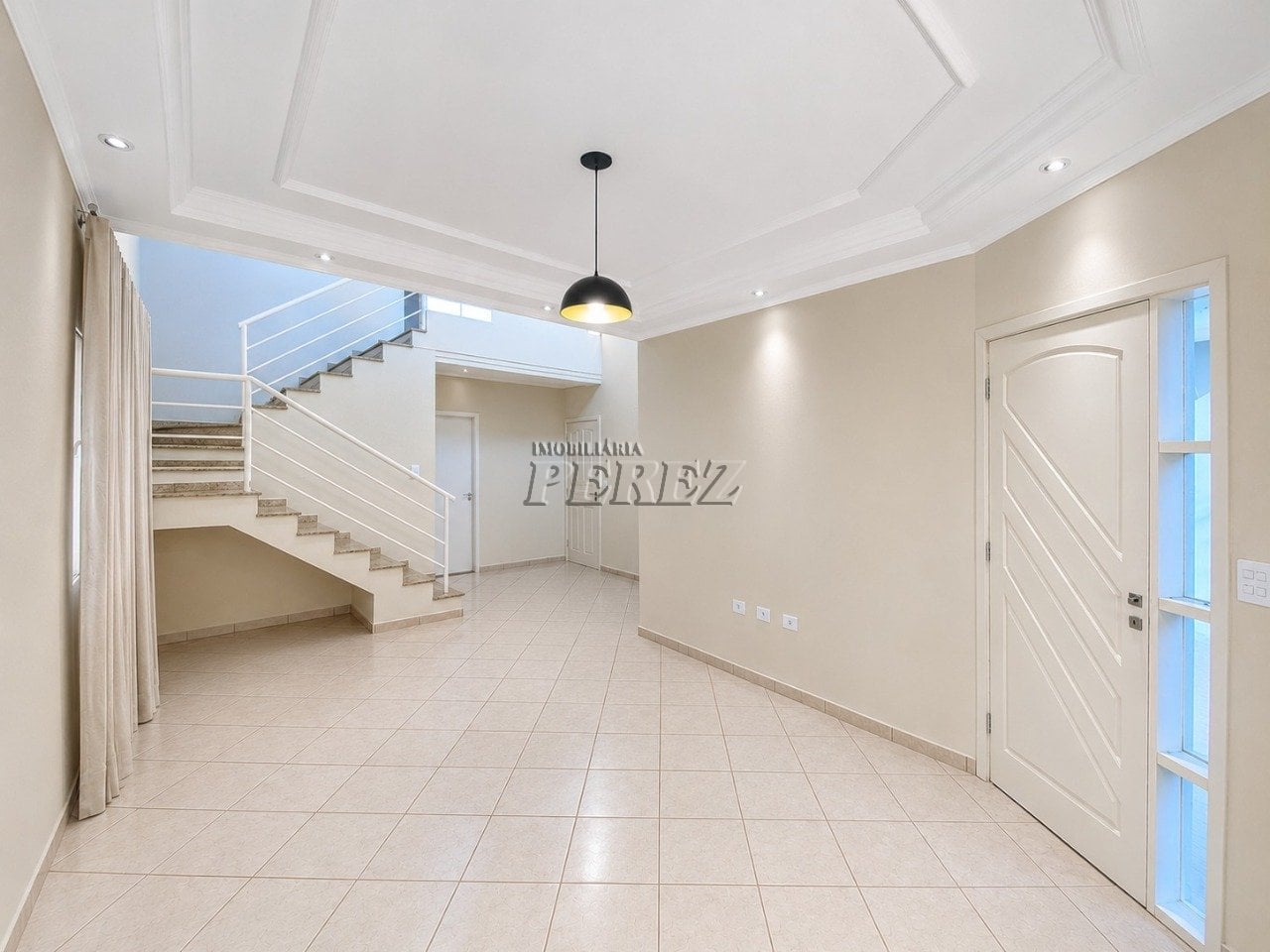 Casa em condomínio para alugar na Av. Robert Koch região Leste de Londrina